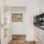 بيت ضيافة Seeglueck Oase - Charmante Mit Garten Gaestezimmern Und Tiny House Nahe Universitaet Insel Mainau Und In كونستانز