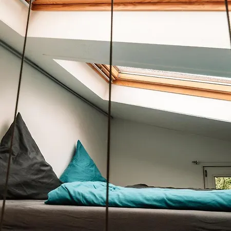 Guest house Seeglueck Oase - Charmante Mit Garten Gaestezimmern Und Tiny House Nahe Universitaet Insel Mainau Und In