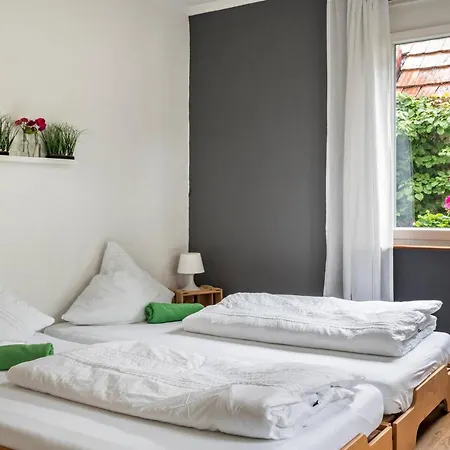 게스트하우스 Seeglueck Oase - Charmante Mit Garten Gaestezimmern Und Tiny House Nahe Universitaet Insel Mainau Und In