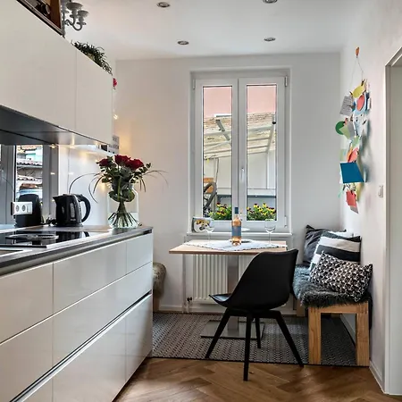 Seeglueck Oase - Charmante Mit Garten Gaestezimmern Und Tiny House Nahe Universitaet Insel Mainau Und In 게스트하우스 *