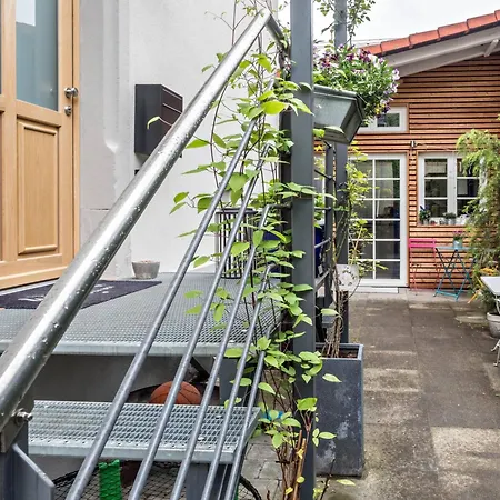 ゲストハウス Seeglueck Oase - Charmante Mit Garten Gaestezimmern Und Tiny House Nahe Universitaet Insel Mainau Und In コンスタンツ