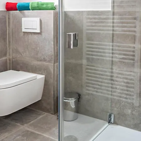 Seeglueck Oase - Charmante Mit Garten Gaestezimmern Und Tiny House Nahe Universitaet Insel Mainau Und In