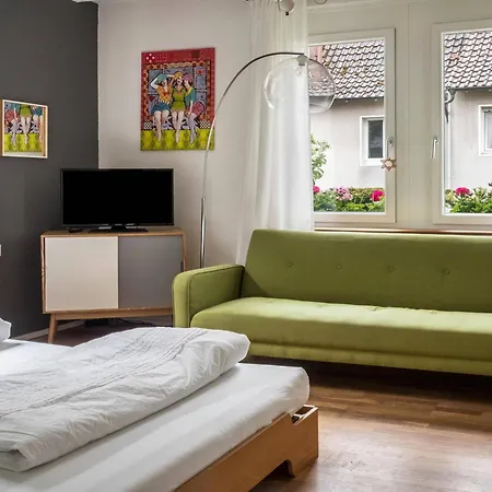 게스트하우스 Seeglueck Oase - Charmante Mit Garten Gaestezimmern Und Tiny House Nahe Universitaet Insel Mainau Und In