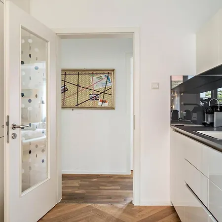 게스트하우스 Seeglueck Oase - Charmante Mit Garten Gaestezimmern Und Tiny House Nahe Universitaet Insel Mainau Und In 콘스탄츠