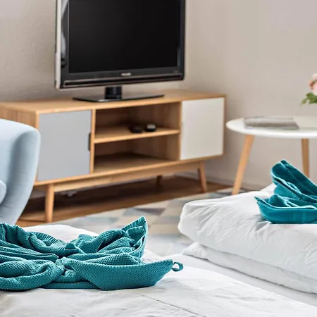 Seeglueck Oase - Charmante Mit Garten Gaestezimmern Und Tiny House Nahe Universitaet Insel Mainau Und In 게스트하우스 콘스탄츠