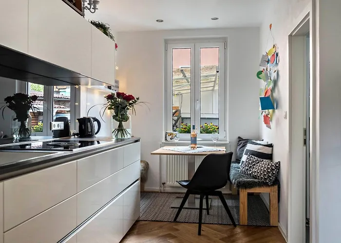 Seeglueck Oase - Charmante Mit Garten Gaestezimmern Und Tiny House Nahe Universitaet Insel Mainau Und In 게스트하우스 *