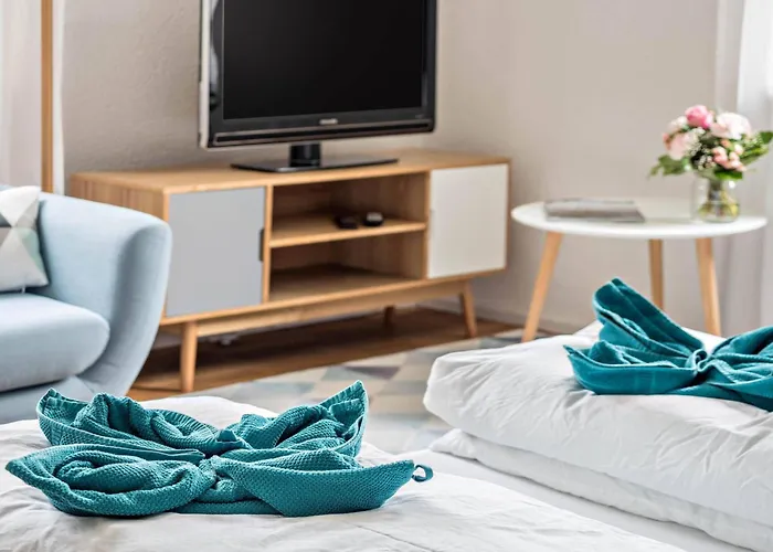 Seeglueck Oase - Charmante Mit Garten Gaestezimmern Und Tiny House Nahe Universitaet Insel Mainau Und In 게스트하우스 콘스탄츠